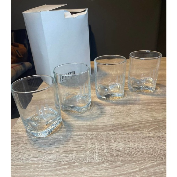Marked (W) whiskey glasses - Picture 6 of 8